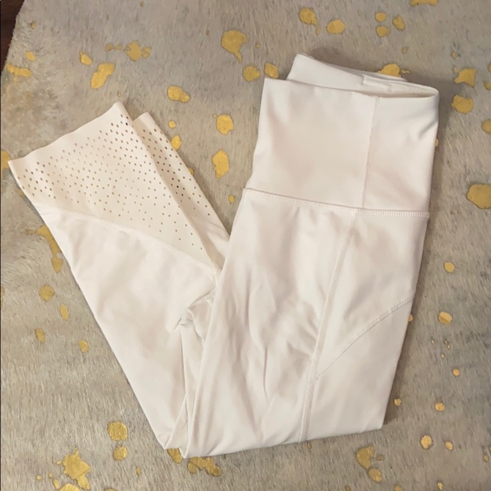 Lululemon Wunder Under 19” crop